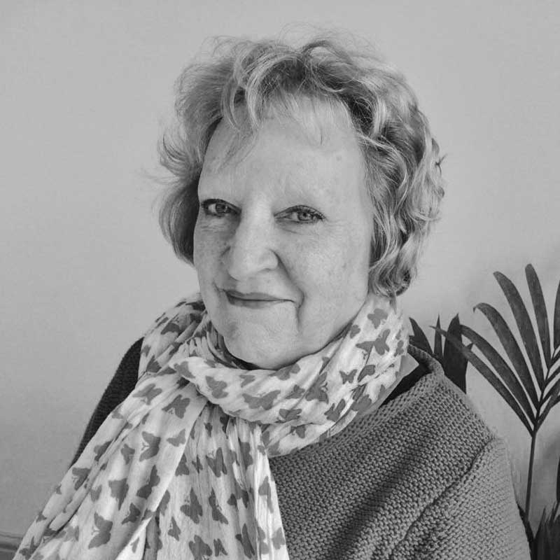 Sue  Benville-Scott, Accounts Manager